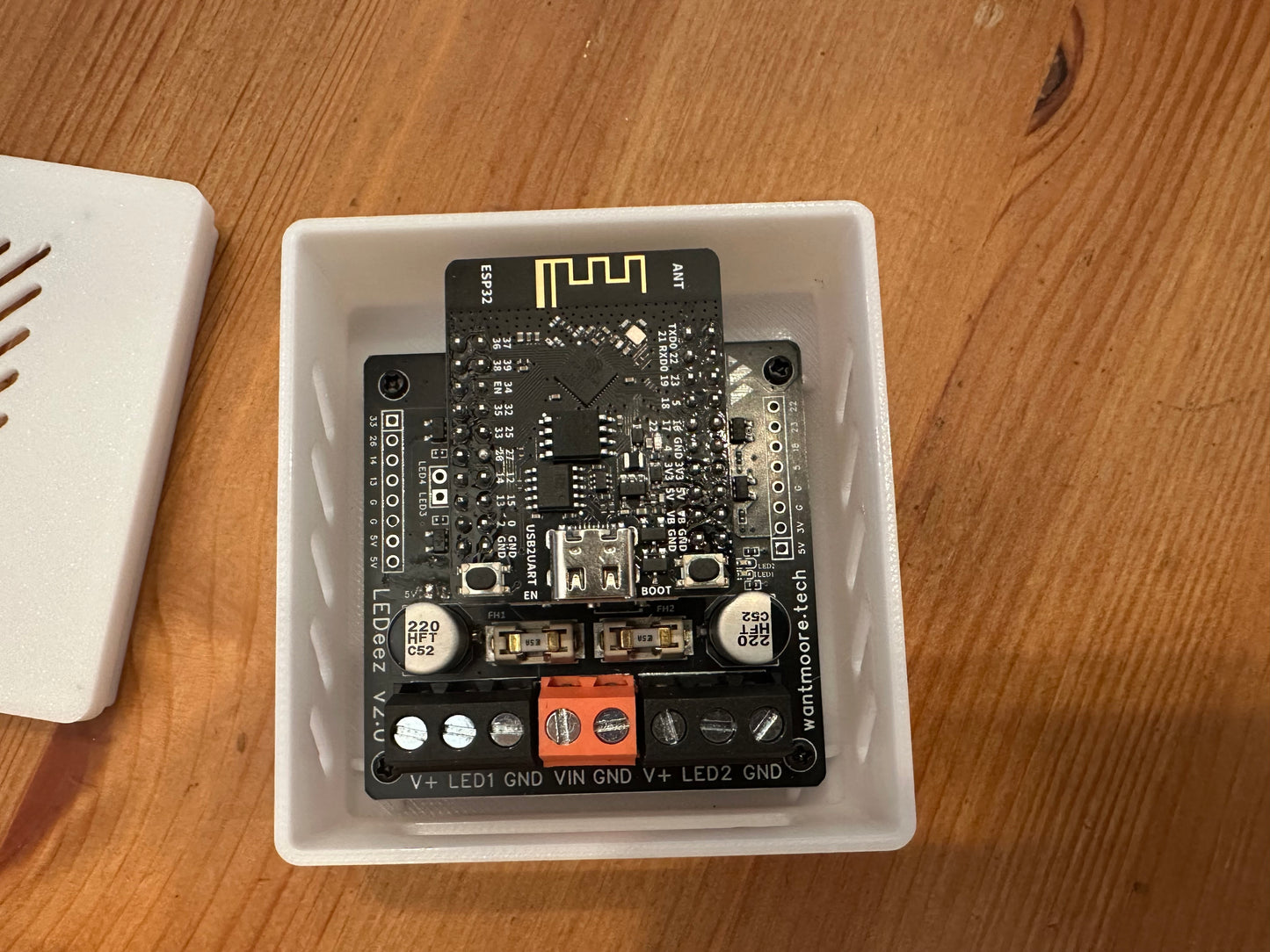 LEDeez v2.0 Case